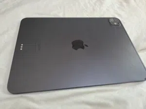 ايباد برو 11 أنش أبل نضيف