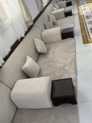 مجلس مستعمل استعمال خفيف جدا ويعتبر جديد