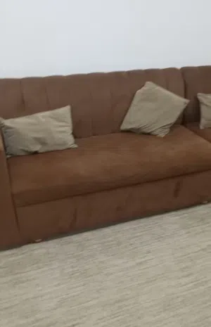 كنب يتسع ل 12 شخص ، 5 قطع الكنب ، مع طاولتين مع وسائد