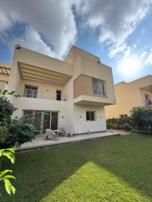 330 m2 4 Bedrooms Villa for Sale in Cairo New October