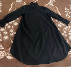 فستان أسود