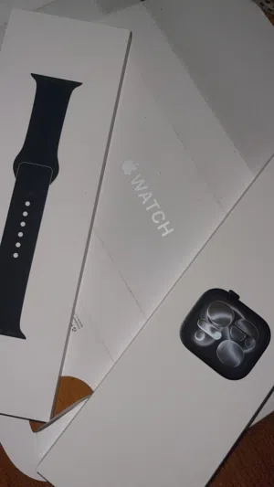Apple Watch series 11 Jet black aluminium case with black sport band