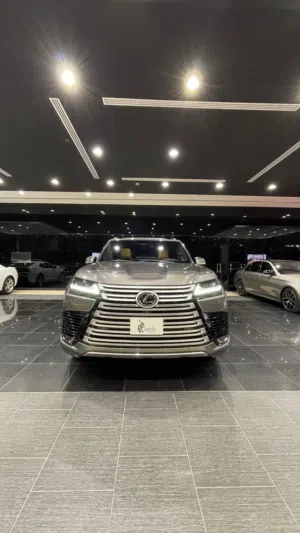 Lexus LX700H Model 2025