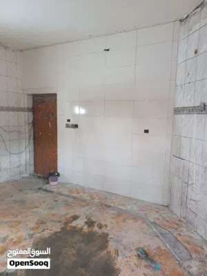 خلفه سيراميك والواح وبورسلان ومرمر ودرج
