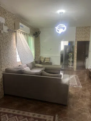 شقة في الجندويل