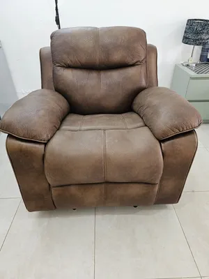 Leather recliner sofa in perfect condition