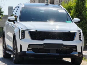 كيا سورنيتو  هايبرد فل مع فتحه . 2024 ترخيص 2023