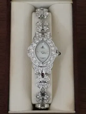 ساعه نسائية Louis Cardin فضة اصليه جديده للبيع