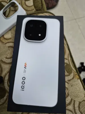 vivo iQOO 15