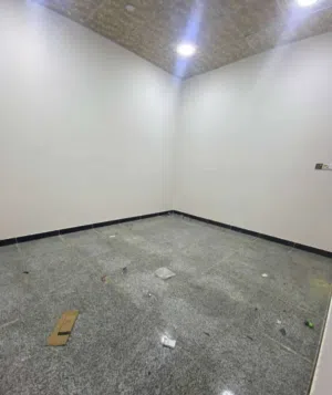 250 m2 More than 6 bedrooms Townhouse for Rent in Basra Hakemeia
