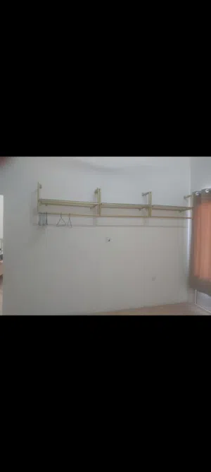 أرفف وعلاقات