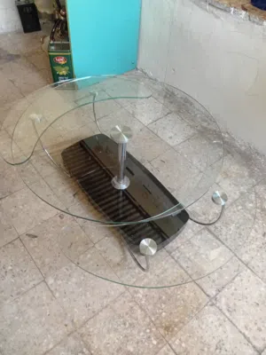 طاولة، زجاج سكوريت 10م للبيع