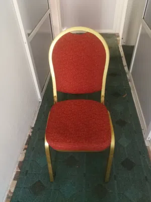 كراسي فندقية وحفلات وصالات حديد كروم لون ذهبي عدد 130 بحاجة لوجه قماش