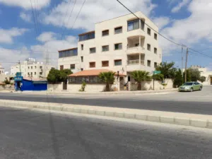 عمارة سكنية مميزة جدًا للبيع ابو علندا إسكان الكهربا مساحة الارض 607م تصلح للاستثمار
