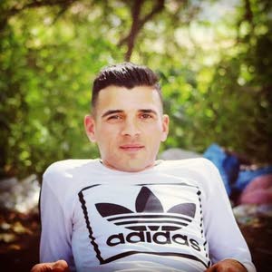  علي