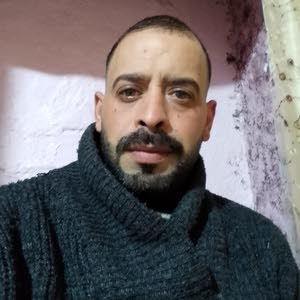  رائد عطيه