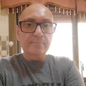  علي حسين