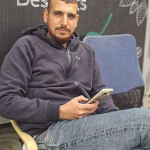 عدي ابو شموخ