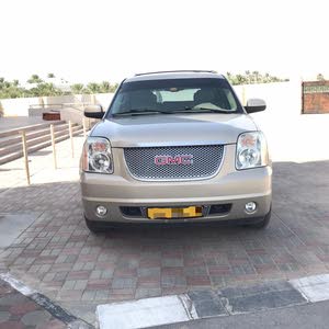 صور سيارات جي إم سي يوكن 2007