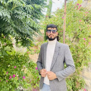 محمود مناصرة