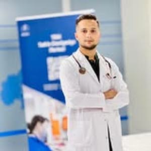 عمر محمد برادعية