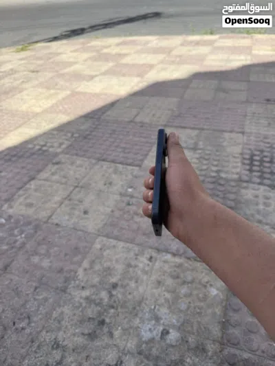 ايفون للبيع 15 برو 2