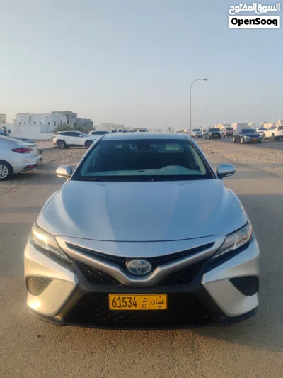 Toyota Camry SE 2