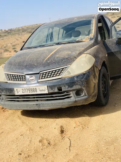 Nissan Tiida 3
