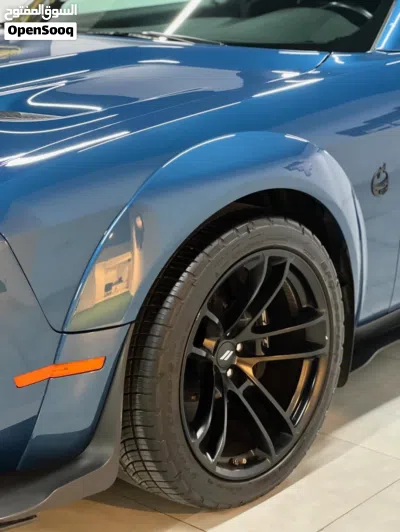 Dodge Challenger SRT8 392 Scat Pack Shaker 3