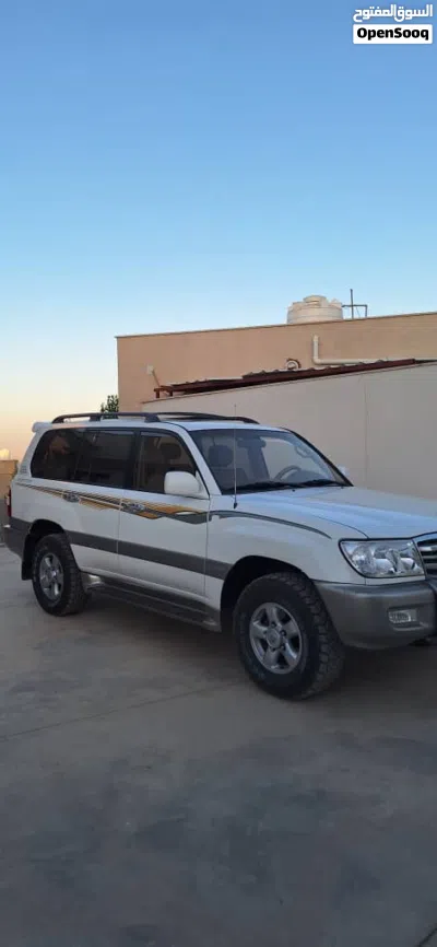 تويوتا لاند كروزر VXR 2