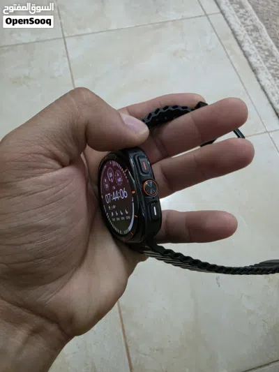 ساعة سامسونج الترا بحالة الجديد للبيع بداعي التجديد 4