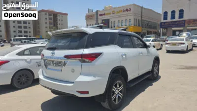 Toyota Fortuner Standard 3