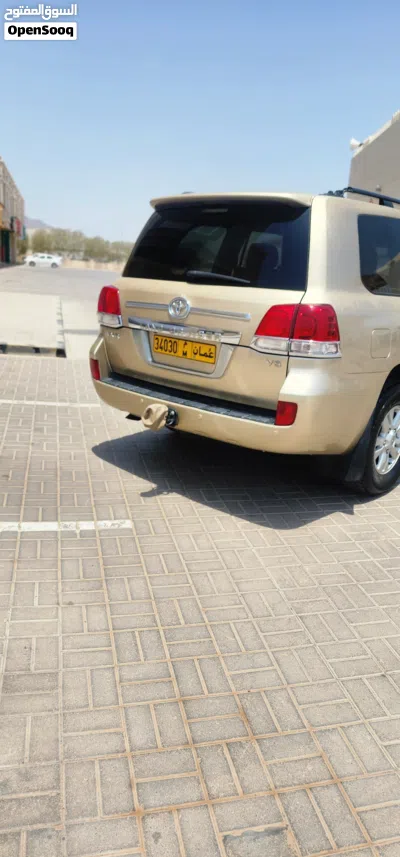 Toyota Land Cruiser VXR 4