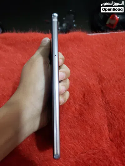 هاتف ال جي V30 2