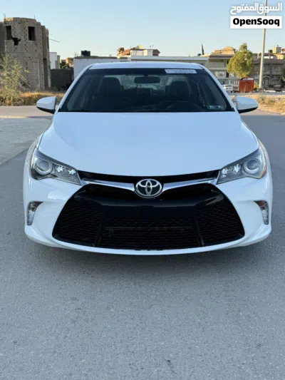 Toyota Camry SE 3