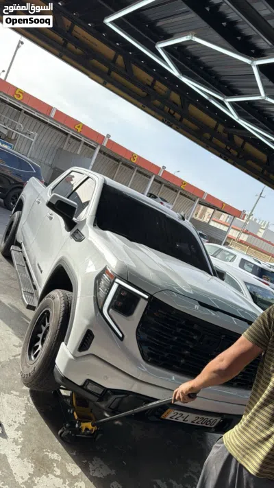 GMC Sierra 1500 Elevation 2