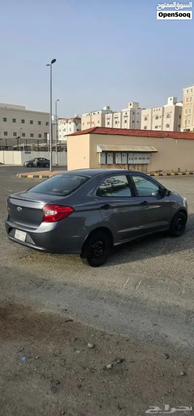 فورد فيجو Titanium 2