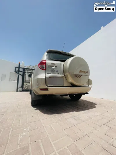 Toyota RAV 4 Limited 2