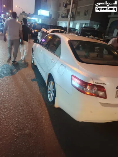 Toyota Camry GLE-X 3