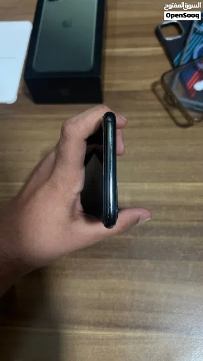 ايفون 11 برو ماكس للبيع 2