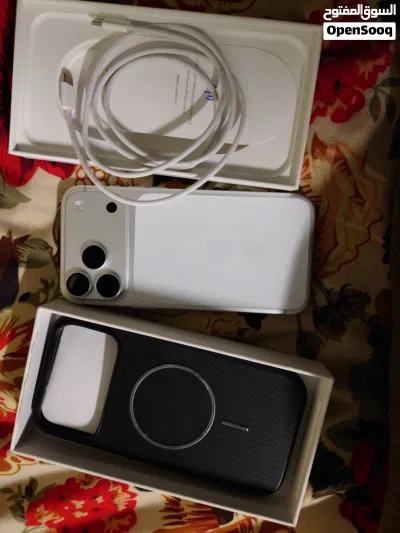 IPHONE 17 PRO MAX .URGENT SALE. آیفون 17 برو ماكس للبيع العاجل .استُخدم لمدة أسبوعين فقط 4