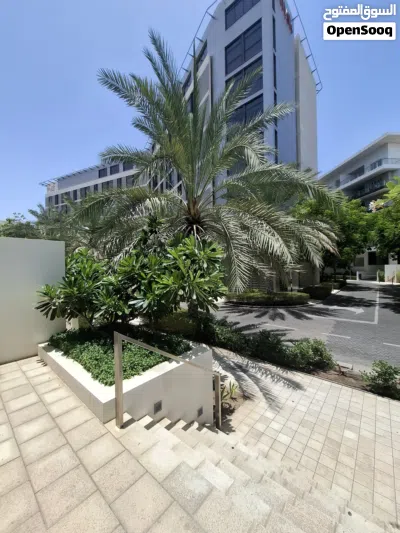 شقة مفروشة بالكامل للإيجار في قلب الموج Marina Residence مقابل فندق مسك 3