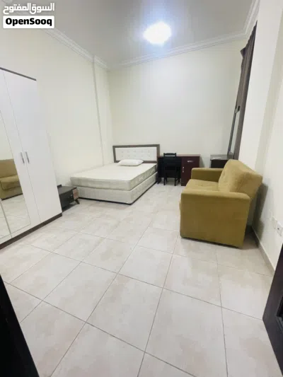 SINGLE & TWO EXCUTIVE MALE & FEMALE BACHELORS ROOMS 2