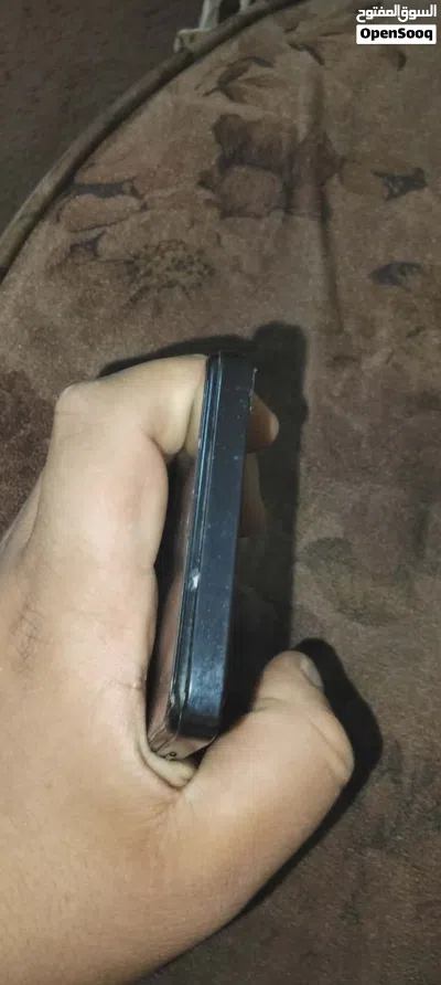 إنفينيكس هوت 30i أزرق مستعمل بحالة جيدة مع 128 جيجابايت تخزين 2