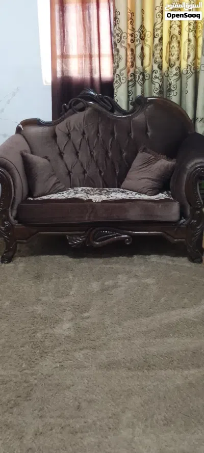 طقم كنب شبه جديد للبيع 3