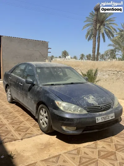 Toyota Camry LE 2