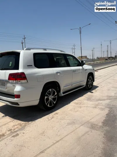 Toyota Land Cruiser GXR 4