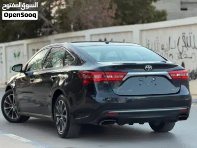 Toyota Avalon XLE 2