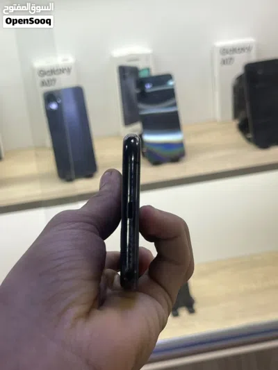 ايفون 11 برو نظيف 4