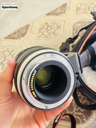 كاميرا كانون R8 وعدسة 70-200 وعدسة 50mm 3